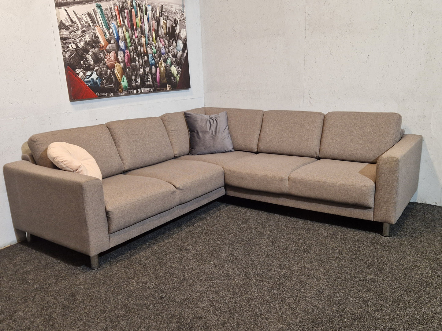 HJØRNESOFA # NYRENSET # GRATIS FRAKT*