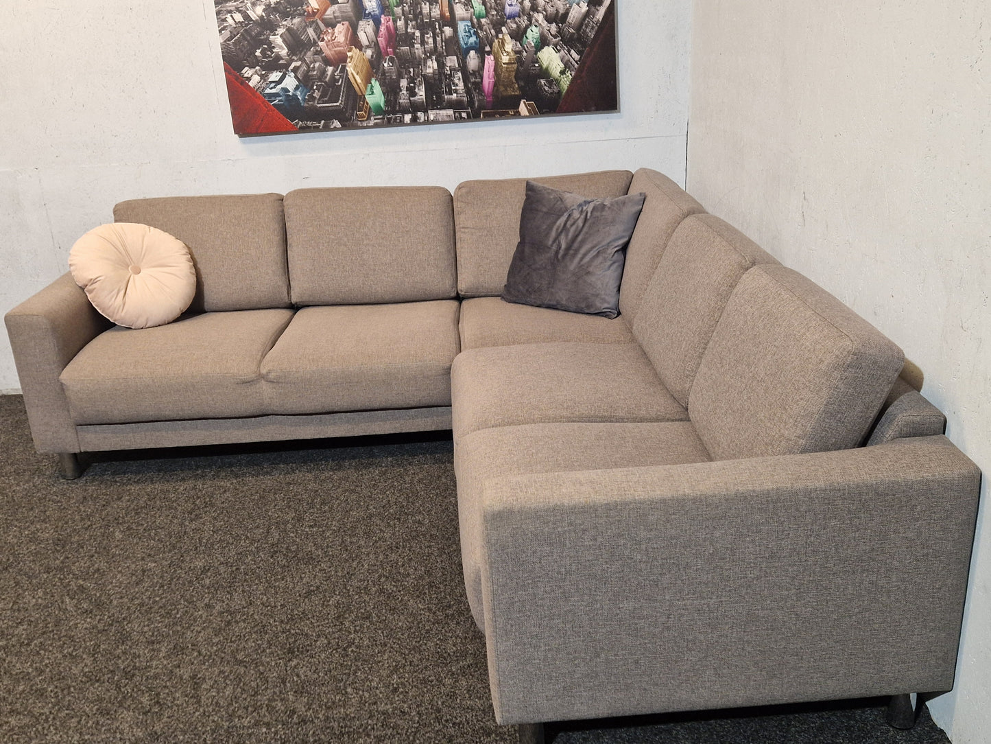 HJØRNESOFA # NYRENSET # GRATIS FRAKT*