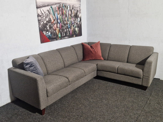 HJØRNESOFA # KORFU # NYRENSET # GRATIS FRAKT*