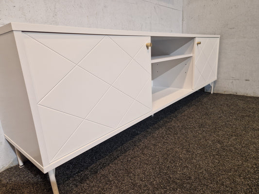 TV-BENK # SKEIDAR # CABO