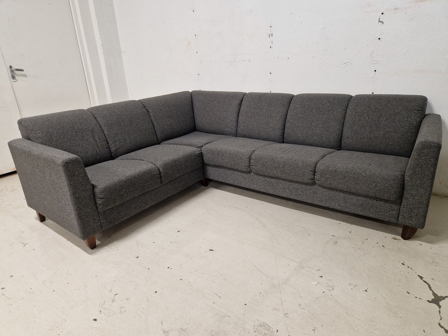 HJØRNESOFA # KORFU # NYRENSET # GRATIS FRAKT*