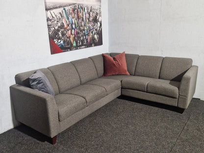 HJØRNESOFA # KORFU # NYRENSET # GRATIS FRAKT*