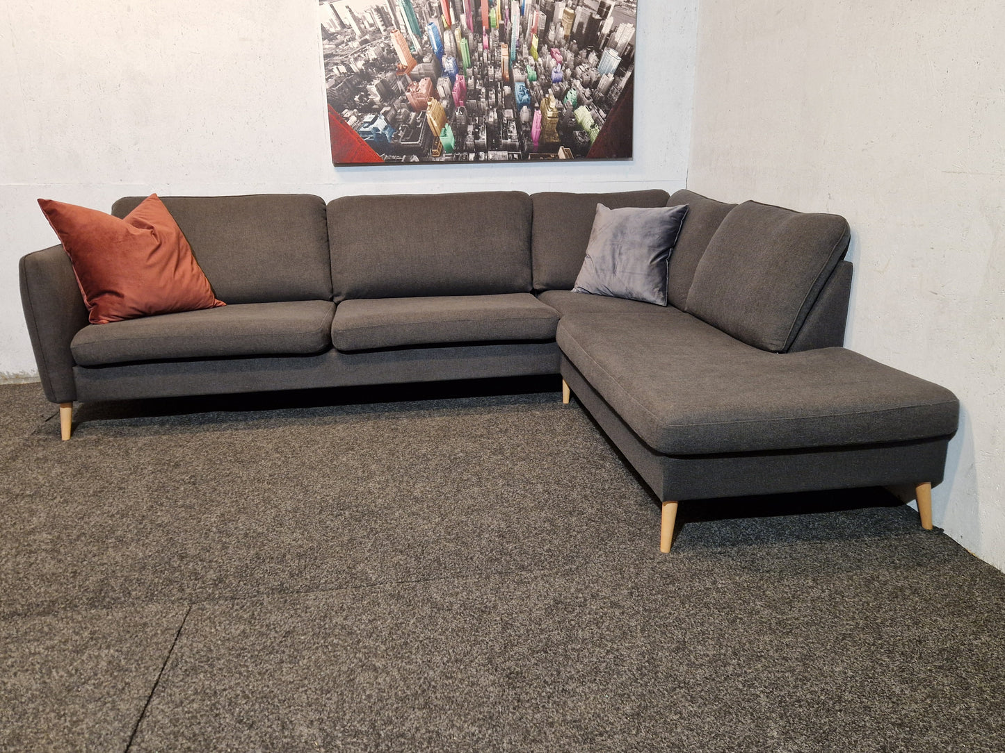 HJØRNESOFA # SJESELONG # NYRENSET # GRATIS FRAKT*