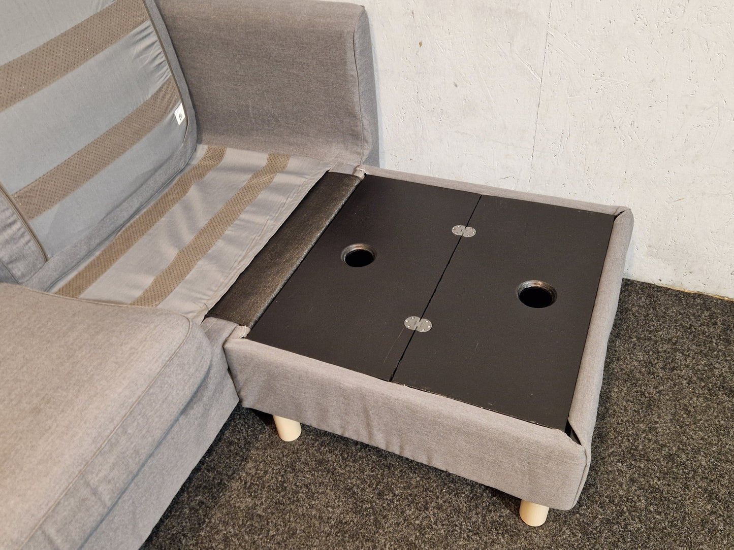 HJØRNESOFA #  VENDBAR SJESELONG # NYRENSET # GRATIS FRAKT*