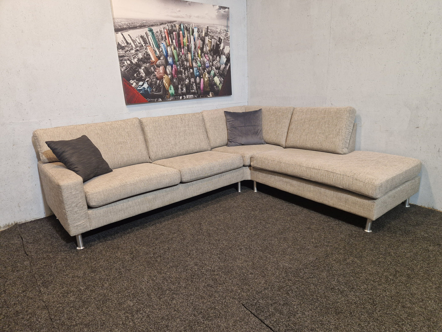 HJØRNESOFA # SJESELONG # NYRENSET # GRATIS FRAKT*