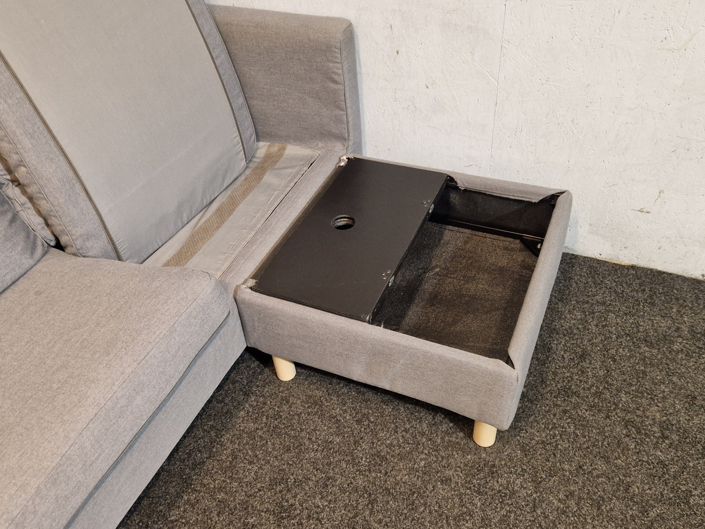 HJØRNESOFA #  VENDBAR SJESELONG # NYRENSET # GRATIS FRAKT*