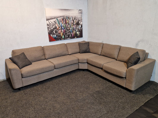 MEGET PEN HJØRNESOFA # SCAPA # NYRENSET # GRATIS FRAKT*