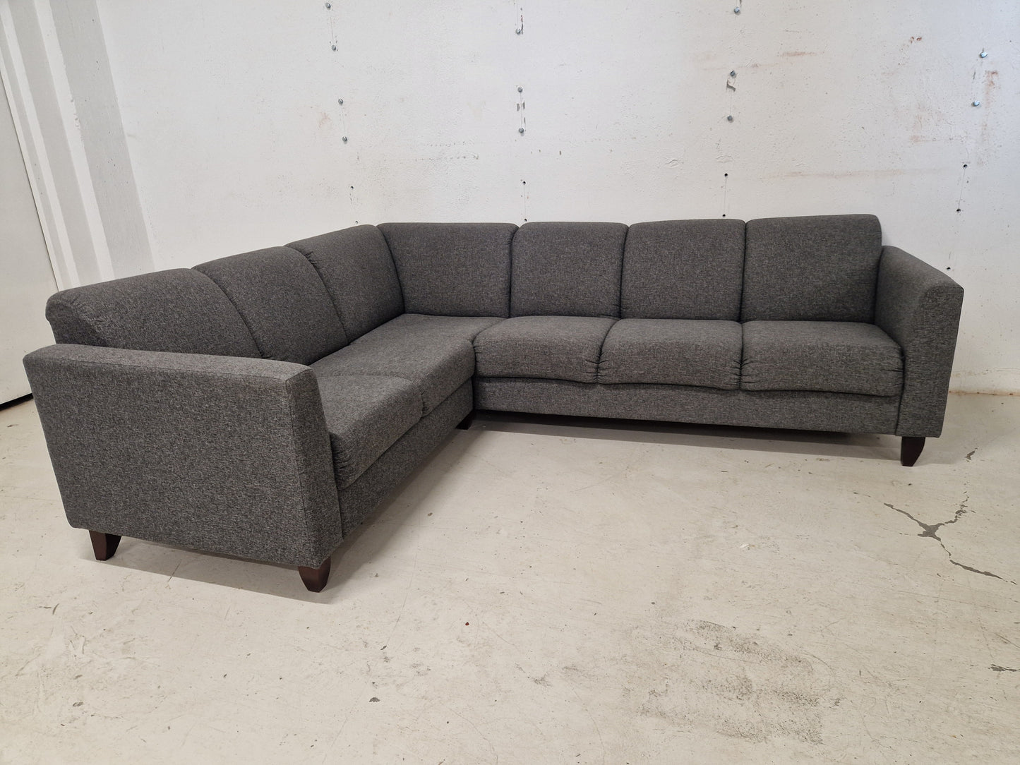 HJØRNESOFA # KORFU # NYRENSET # GRATIS FRAKT*