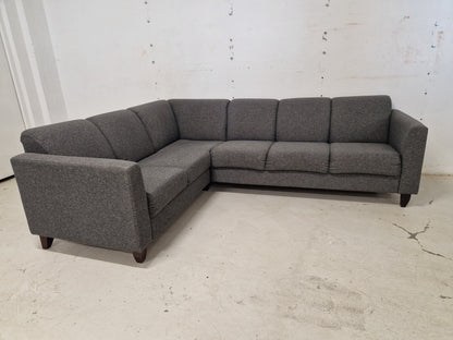 HJØRNESOFA # KORFU # NYRENSET # GRATIS FRAKT*