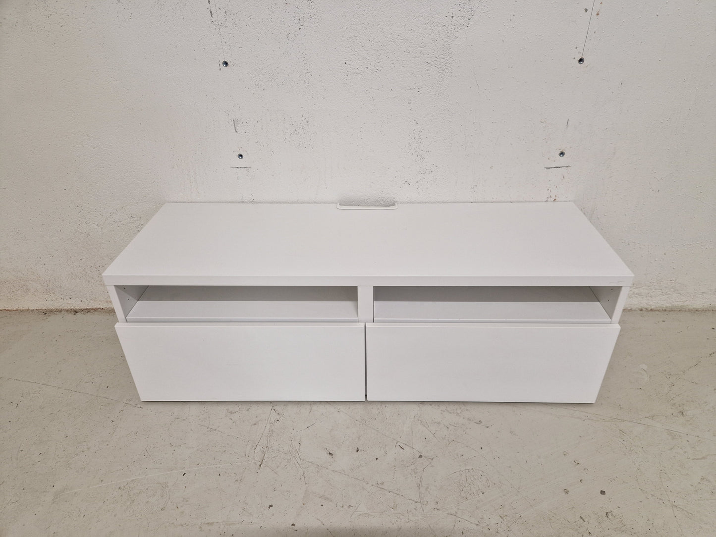 Tv-benk. Ikea Bestå
