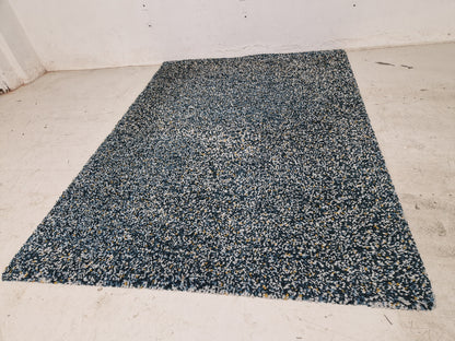 Teppe, 230x170 cm.