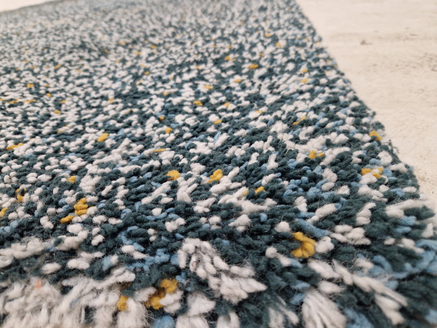 Teppe, 230x170 cm.