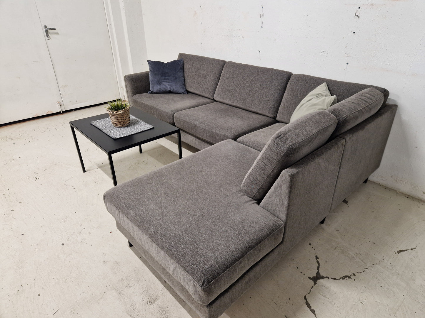 HJØRNESOFA # SJESELONG # NYRENSET # GRATIS FRAKT*
