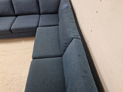 HJØRNESOFA # NYRENSET # GRATIS FRAKT*