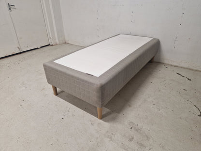 Rammemadrass, 90x200. Skårer.