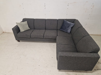 VENDBAR HJØRNESOFA # KORFU # NYRENSET # GRATIS FRAKT*