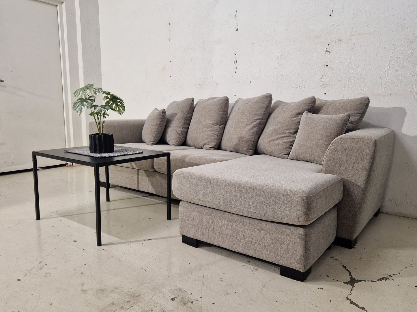 HJØRNESOFA # SJESELONG # NYRENSET # GRATIS FRAKT*