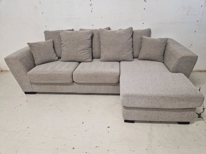 HJØRNESOFA # SJESELONG # NYRENSET # GRATIS FRAKT*