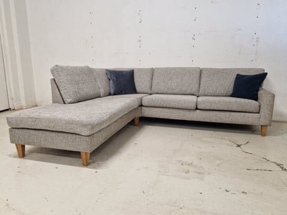 HJØRNESOFA # SJESELONG # OUTLET# NYRENSET # GRATIS FRAKT*