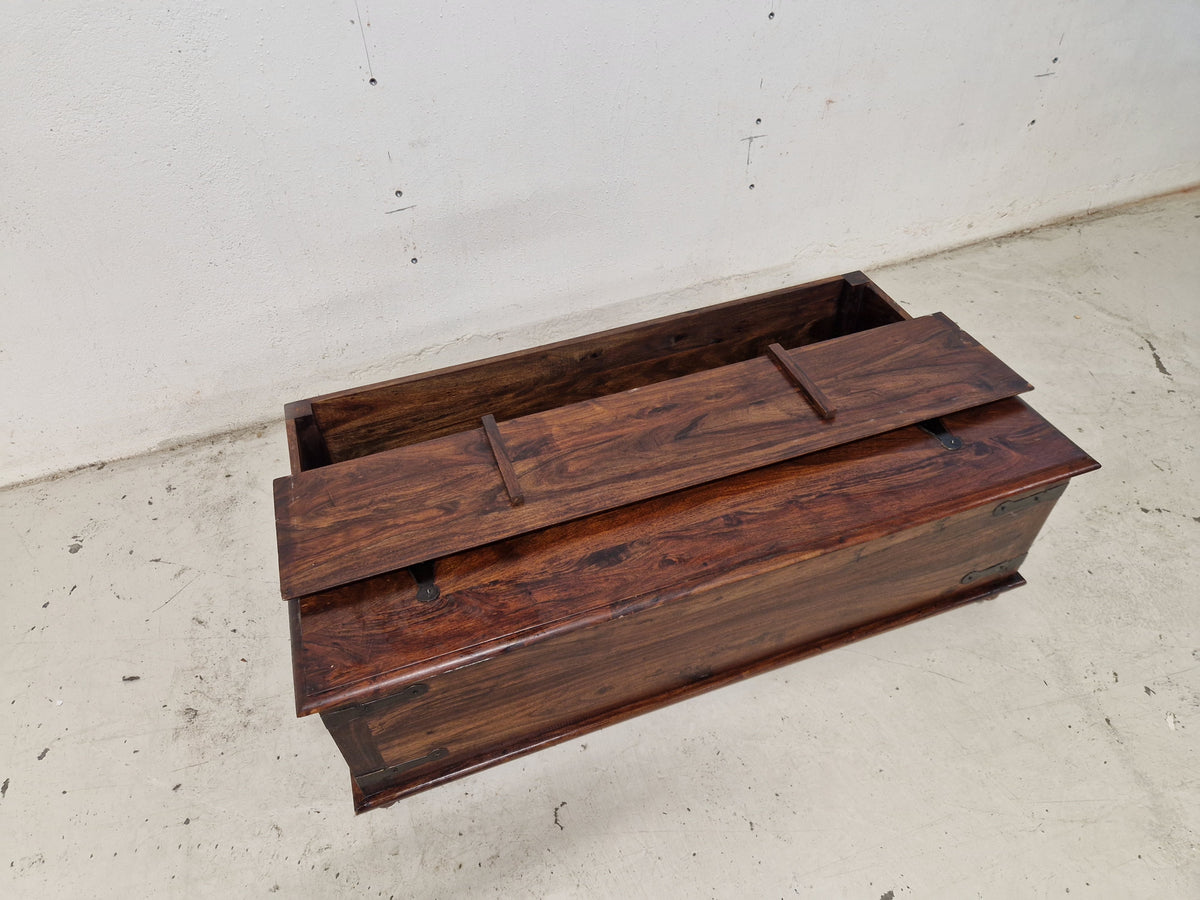 Kiste/stue-bord.