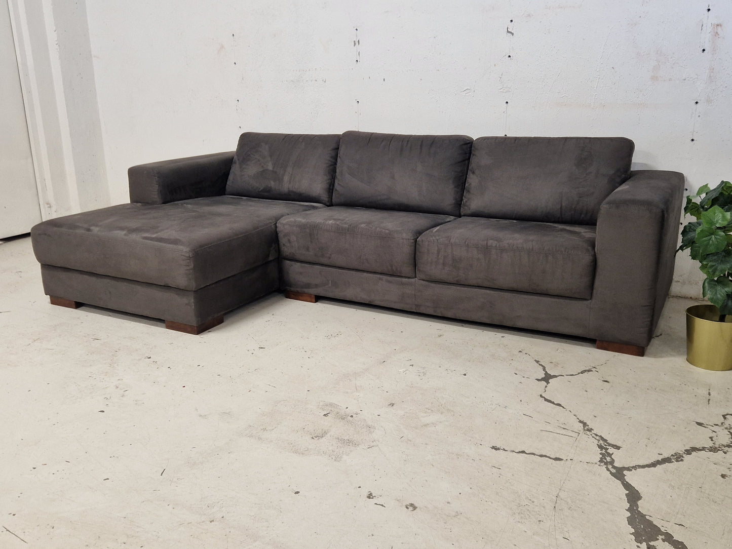 SOFA MED  BRED SJESELONG # NYRENSET # GRATIS FRAKT*