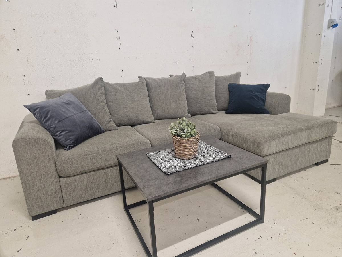 HJØRNESOFA # SJESELONG # OUTLET# NYRENSET # GRATIS FRAKT*