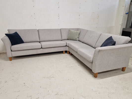 SE PRIS! # HJØRNESOFA # BRUNSTAD # NYRENSET # GRATIS FRAKT*