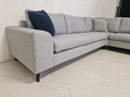 HJØRNESOFA # SJESELONG # NYRENSET # GRATIS FRAKT*