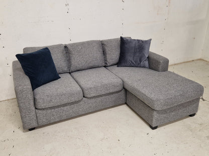 HJØRNESOFA #  VENDBAR SJESELONG # NYRENSET # GRATIS FRAKT*